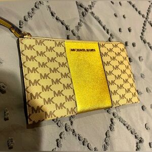 MICHAEL KORS GOLD AND BROWN WRISTLET